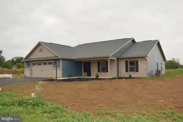 1434 Treeline Dr, CHAMBERSBURG, PA 17202
