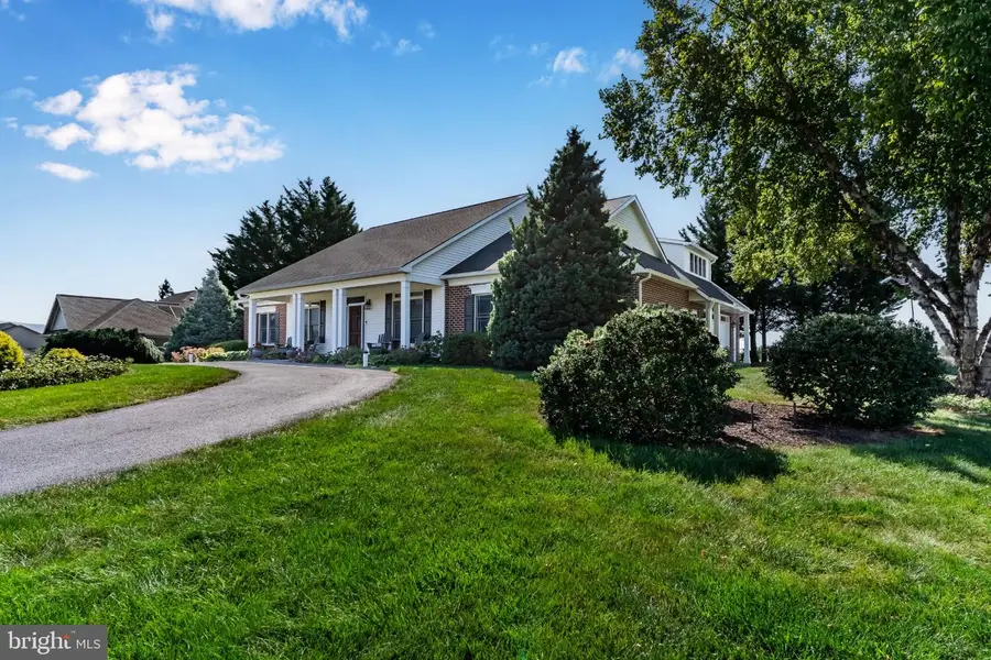 3536 Fox Hill Dr, Chambersburg, PA 17202 - #2
