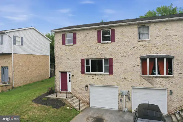 1464 Hollywell Ave, CHAMBERSBURG, PA 17201