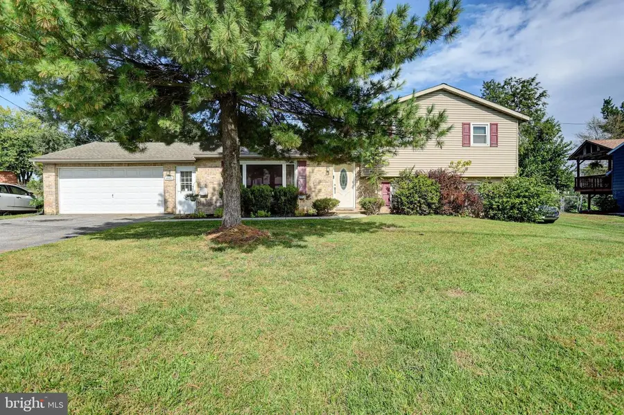 4125 Ricklyn Dr, Chambersburg, PA 17202 - #2