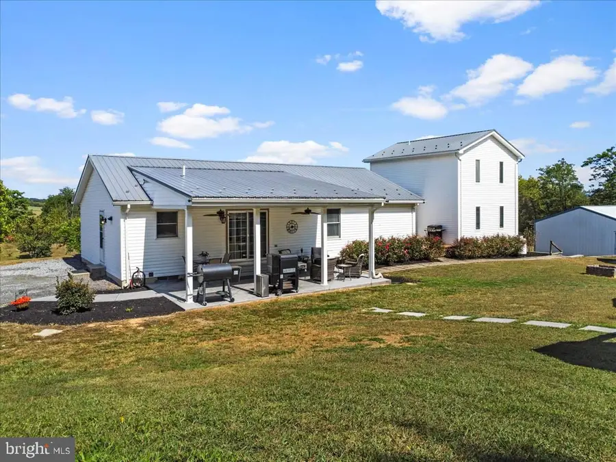 5190 Bino Rd, Greencastle, PA 17225 - #2