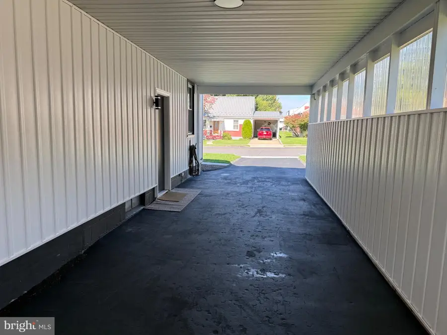 1012 S Coldbrook Ave, Chambersburg, PA 17201 - #3