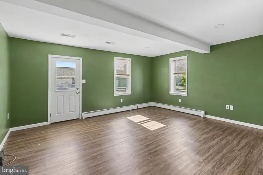 128 E Madison St E, Greencastle, PA 17225 - #3