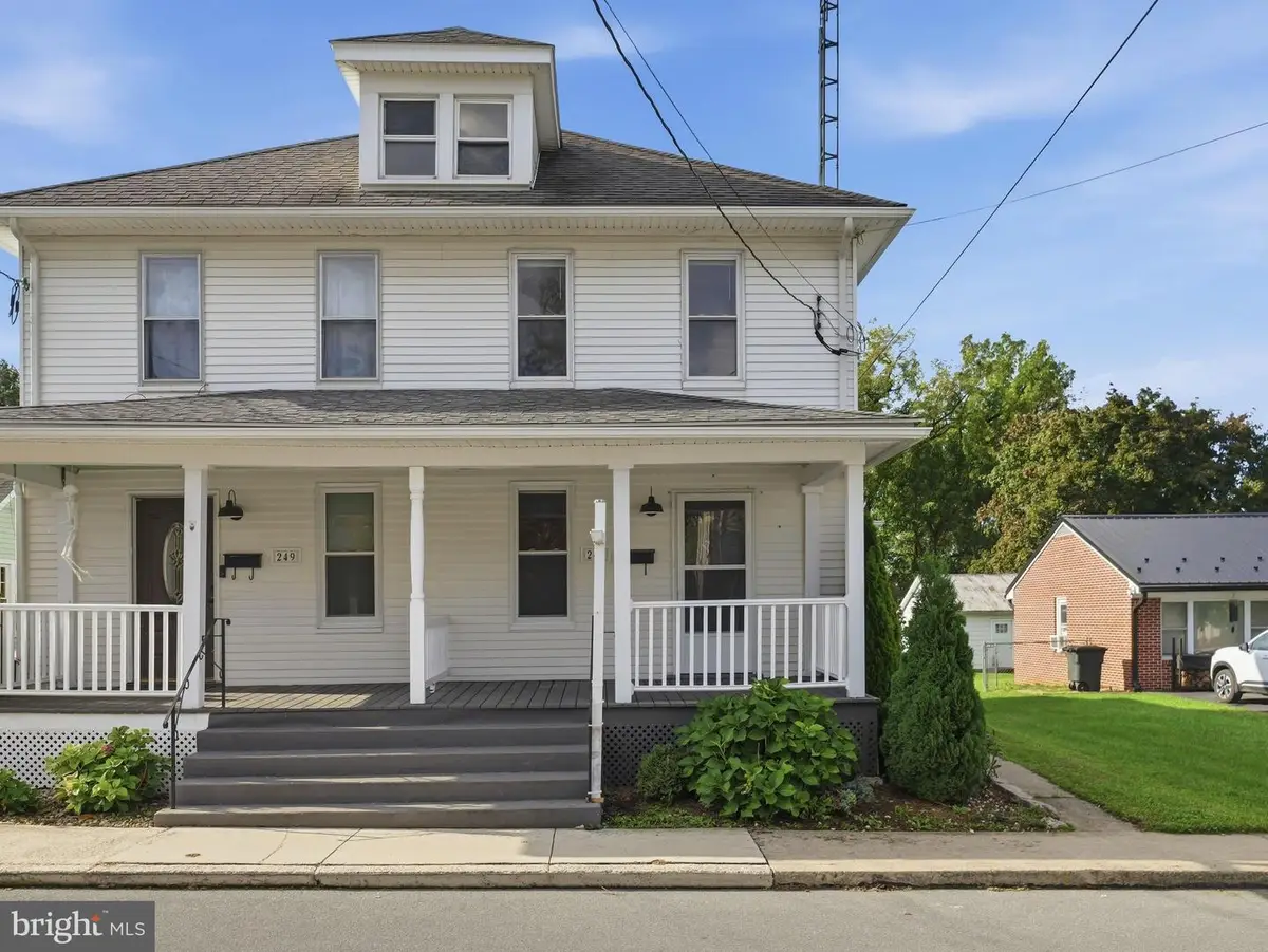 247 E Madison St, Greencastle, PA 17225 - #1