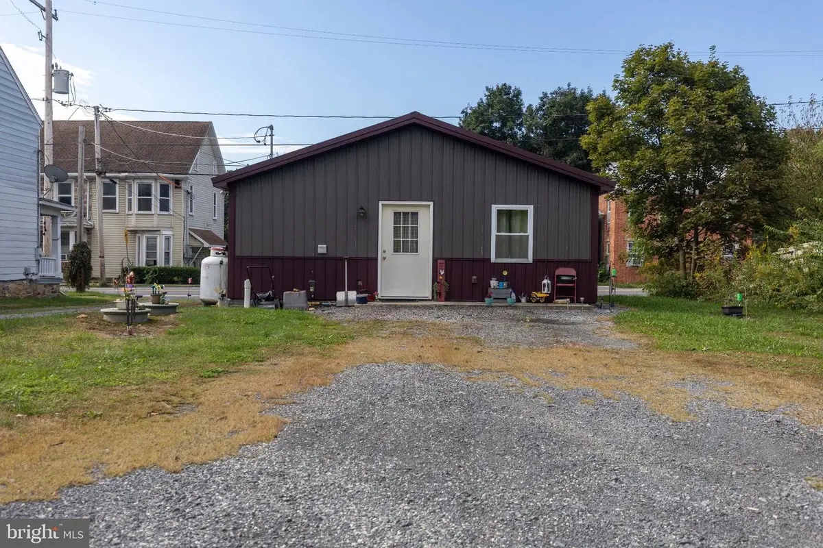 11251 Forge Hill Rd, Orrstown, PA 17244 - #1