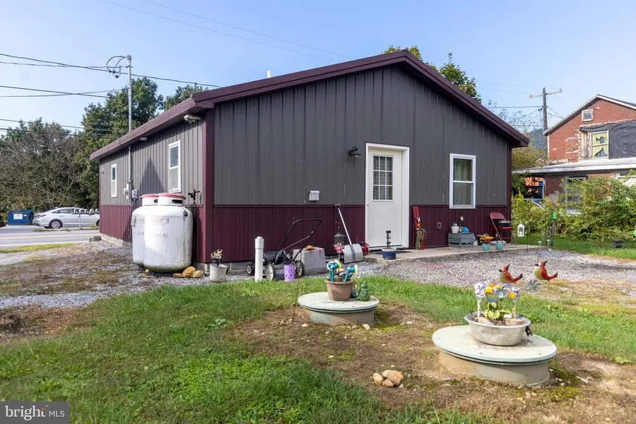 11251 Forge Hill Rd, Orrstown, PA 17244 - #2