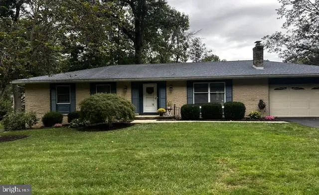 6505 Fairway Dr W, Fayetteville, PA 17222 - #1