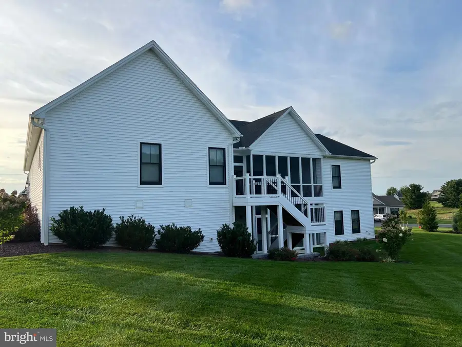 7047 Sandwich Ln, Fayetteville, PA 17222 - #3