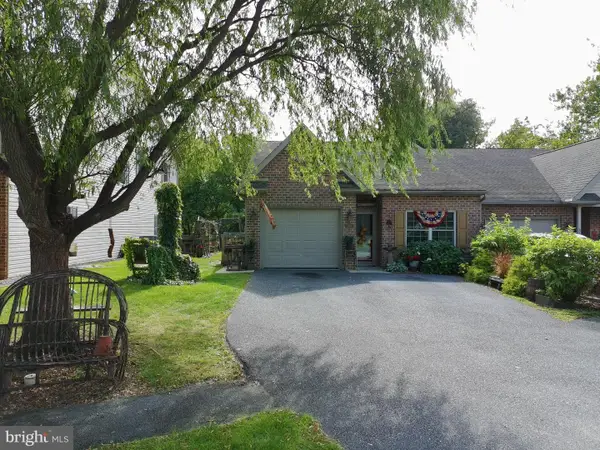 309 Stonegate Cir S, CHAMBERSBURG, PA 17201