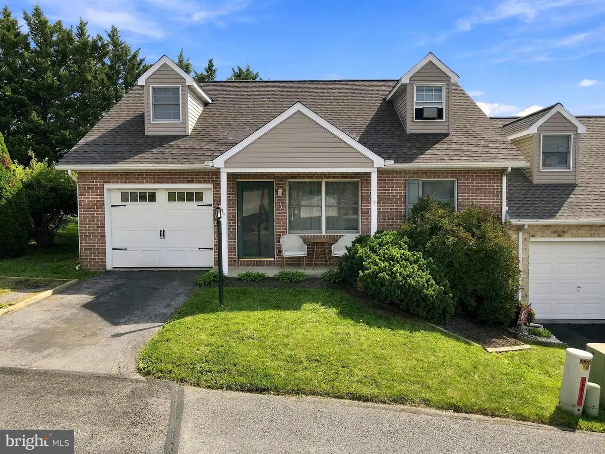 155 Ash Spring Ct, Waynesboro, PA 17268 - #1