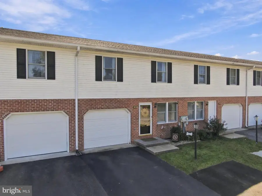210 Minnich Rd, Chambersburg, PA 17201 - #2