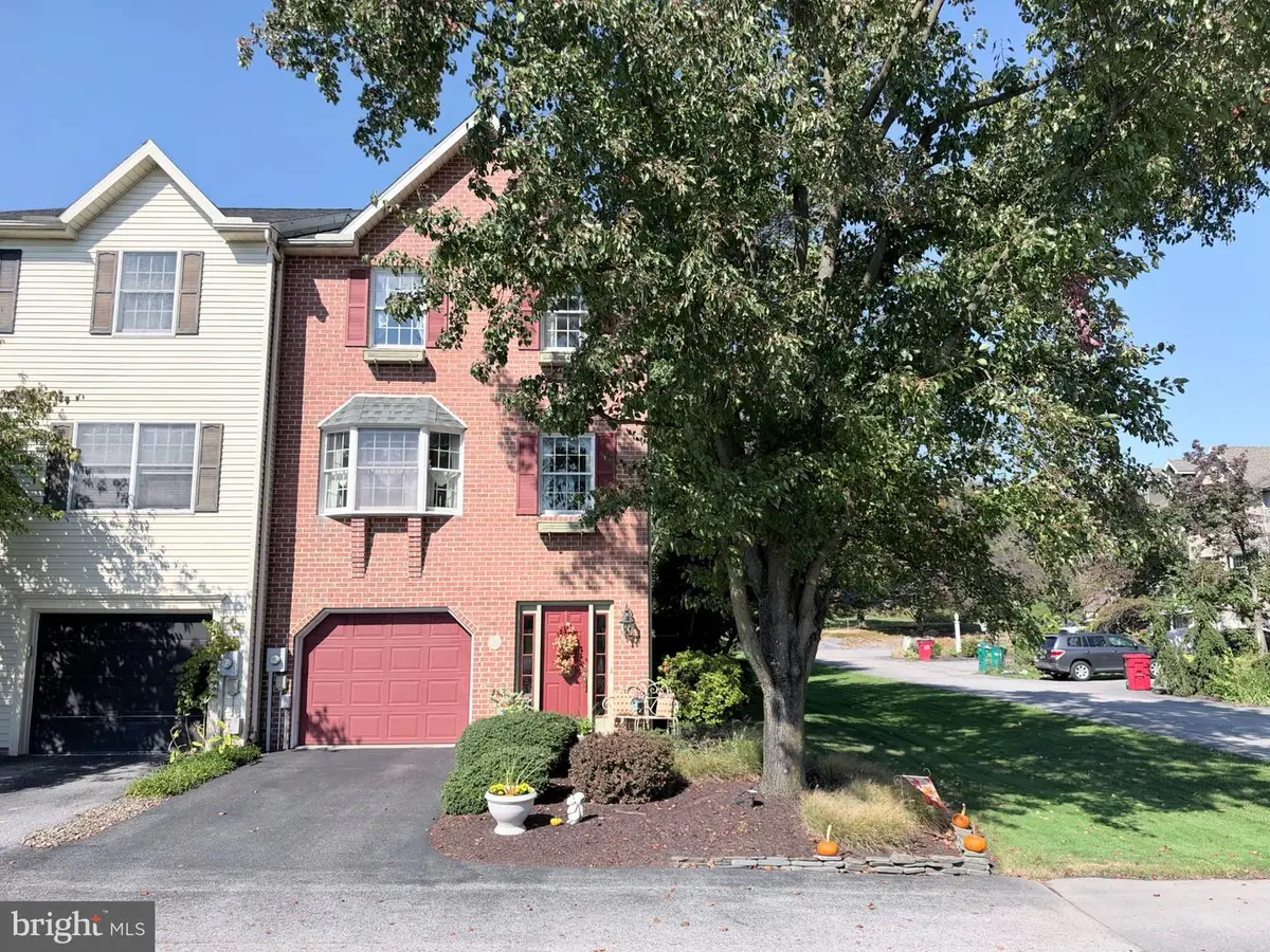 1565 Brechbill Rd, Chambersburg, PA 17202 - #1