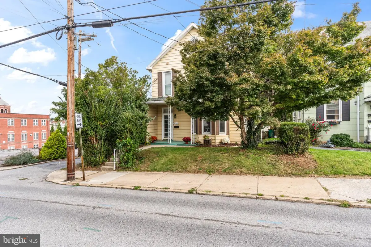 29 E Second St, Waynesboro, PA 17268 - #1