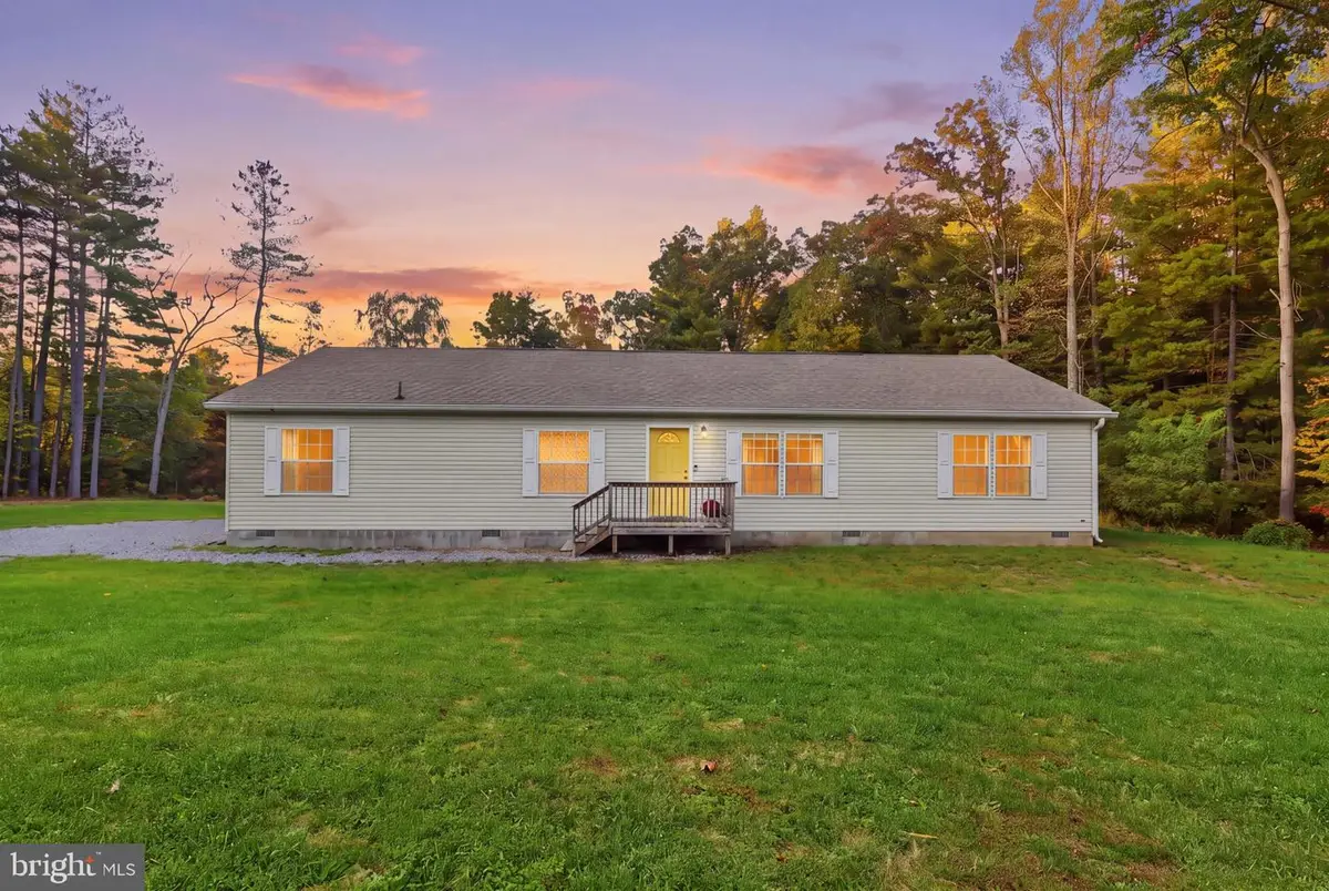 617 Pine Mountain Dr, Fayetteville, PA 17222 - #1