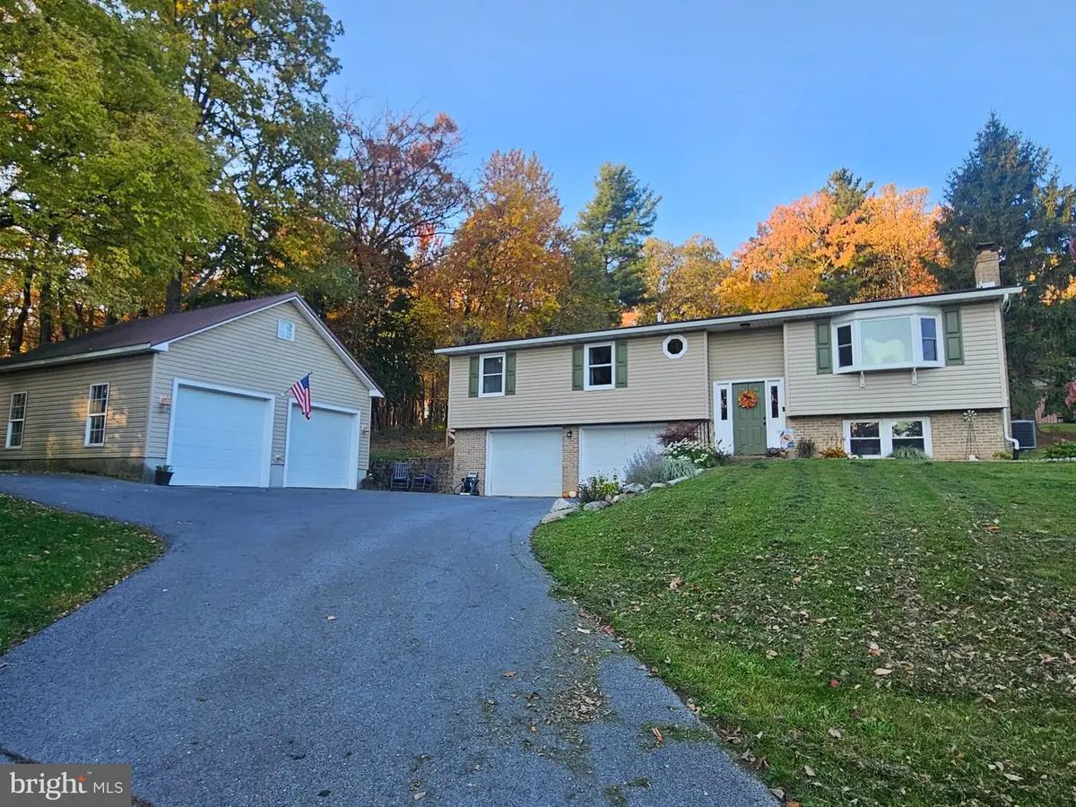 13385 Seibert Ave, Waynesboro, PA 17268 - #1