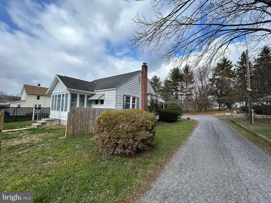 711 E Market St, McConnellsburg, PA 17233 - Image #2