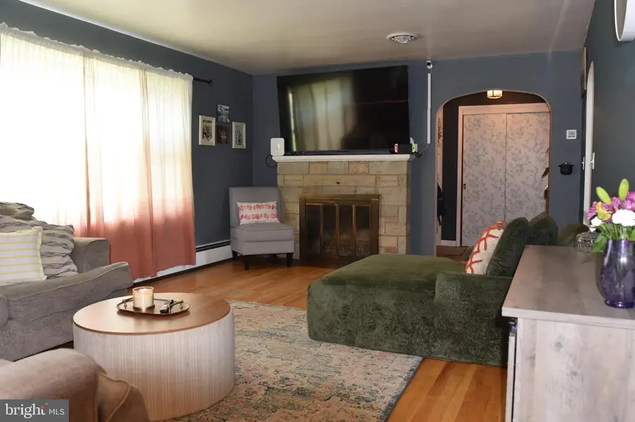 1096 Lincoln Way E, McConnellsburg, PA 17233 - #2