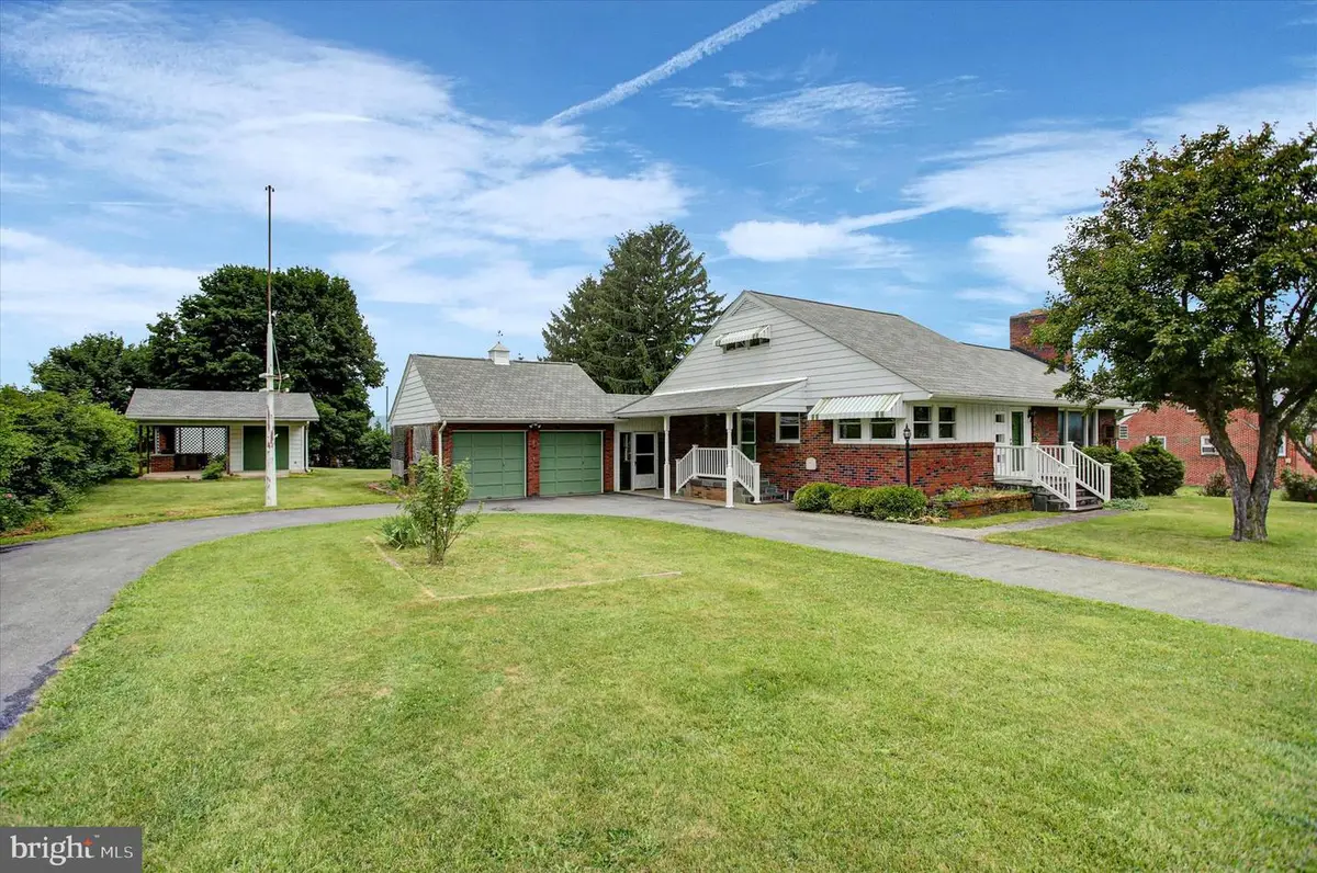 580 Buchanan Trl, Ayr, PA 17233 - #1
