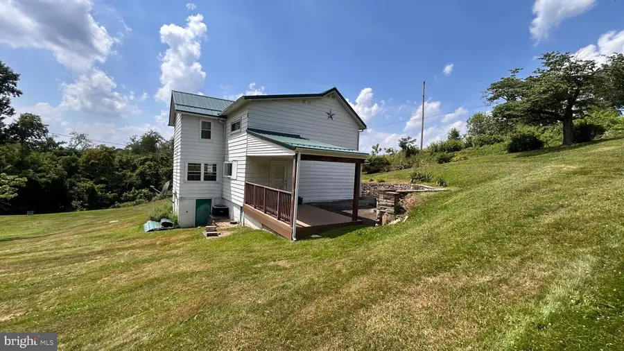 148 Pig Ln, Grindstone, PA 15442 - #3