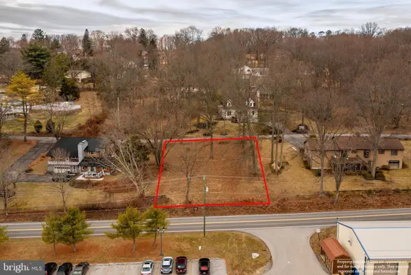 Taylor Ave, HUNTINGDON, PA 16652