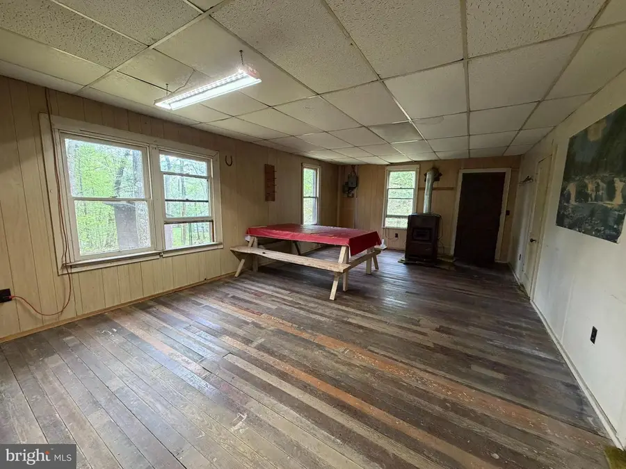 2815 Hoot & Holler, Petersburg, PA 16669 - #3