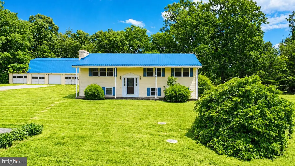 4249 Gable Dr, Hesston, PA 16647 - #1