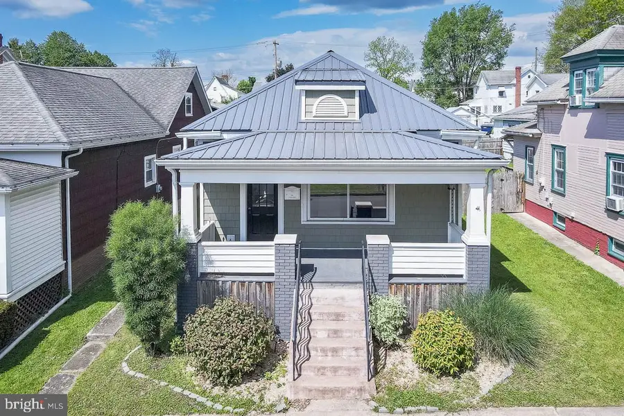 1606 Oneida St, Huntingdon, PA 16652 - #2