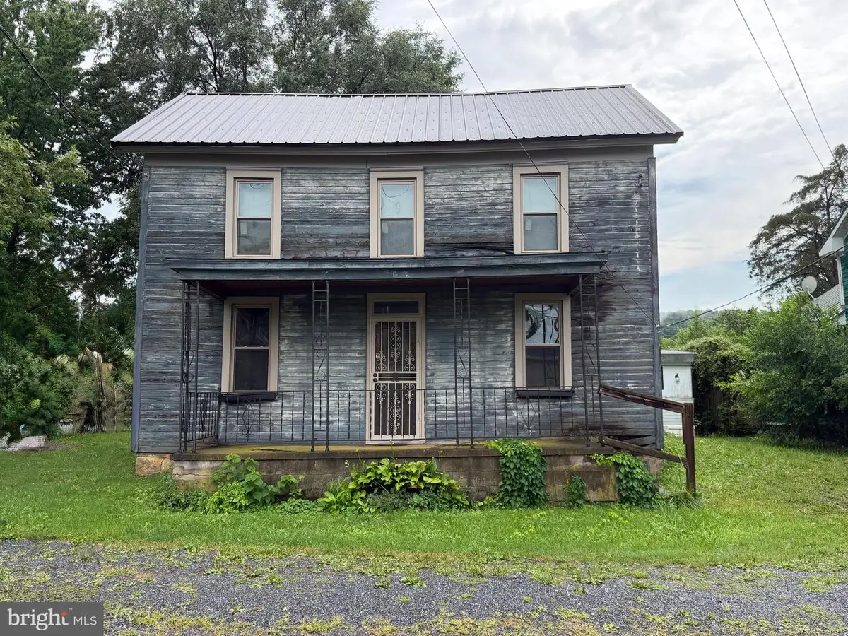 736 Water St, Orbisonia, PA 17243 - #1