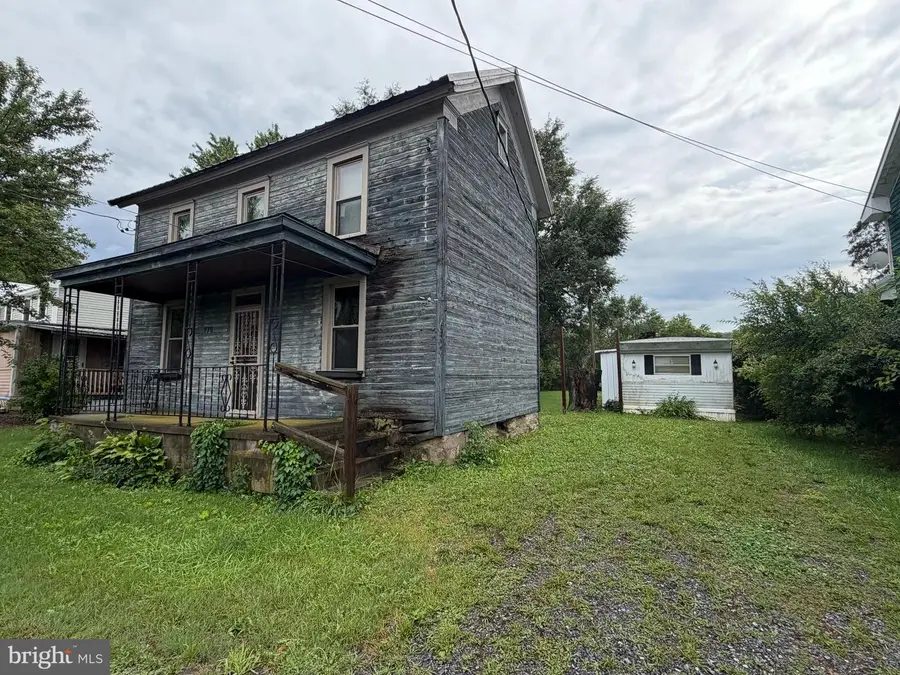 736 Water St, Orbisonia, PA 17243 - #2