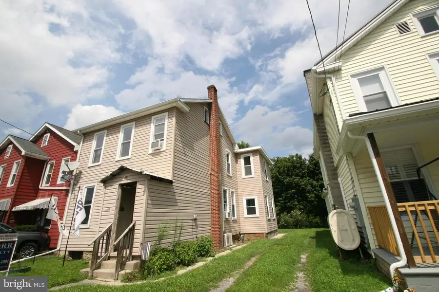 1107 Pike St, Huntingdon, PA 16652 - #2