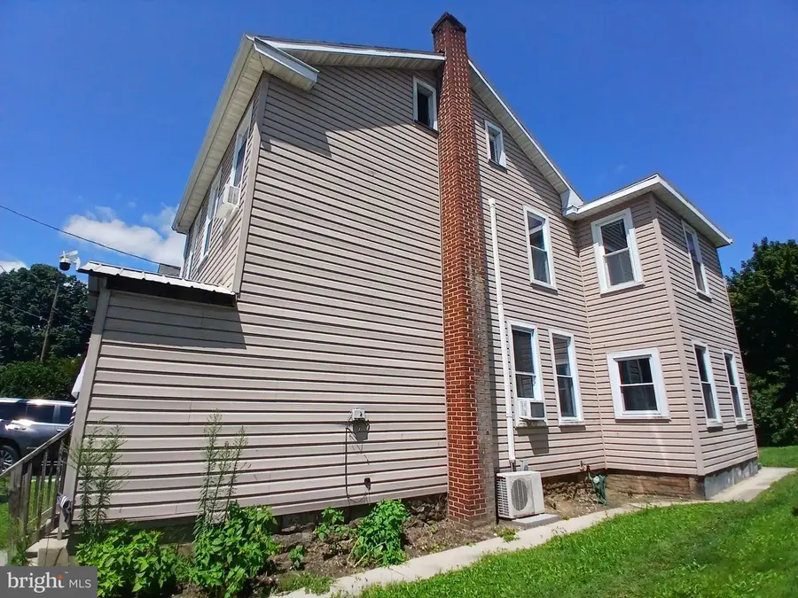 1107 Pike St, Huntingdon, PA 16652 - #3