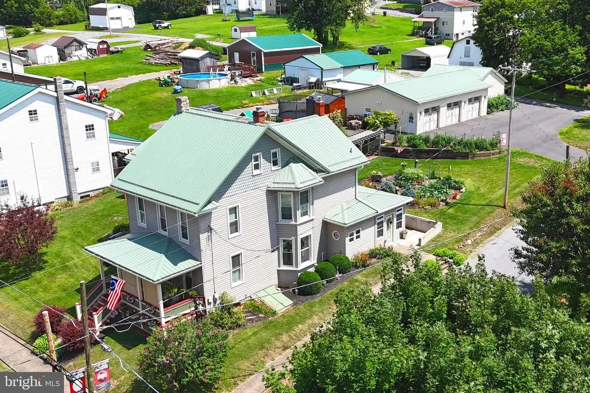 20499 Main St, Saltillo, PA 17253 - #1