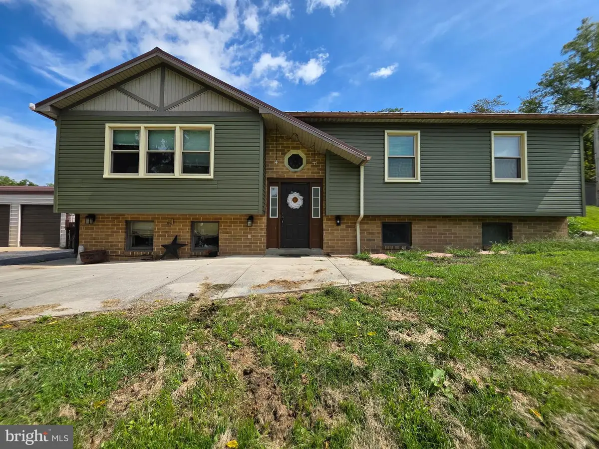 9760 Hunter Ln, Petersburg, PA 16669 - #1
