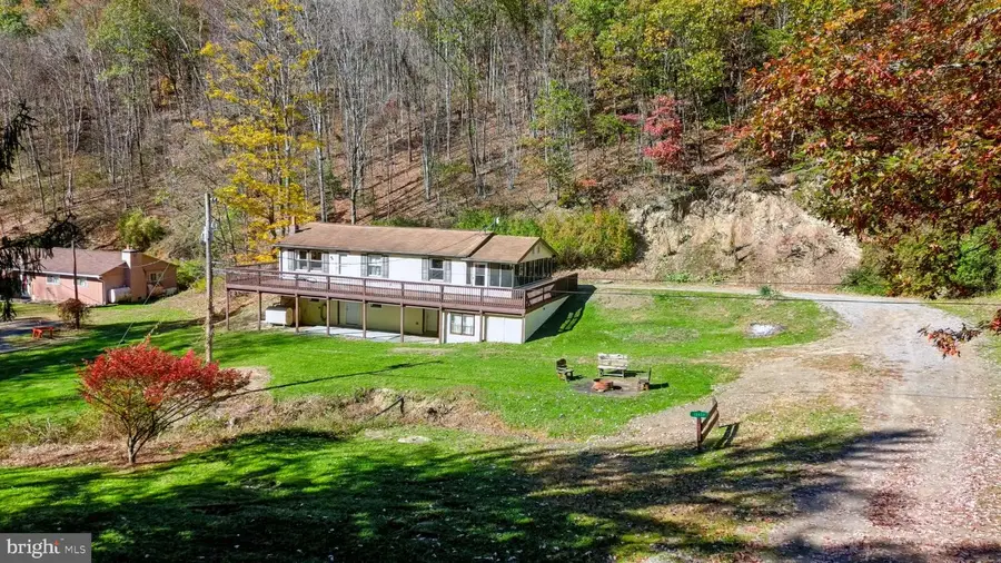 12454 Henderson Overlook Rd, Huntingdon, PA 16652 - #2