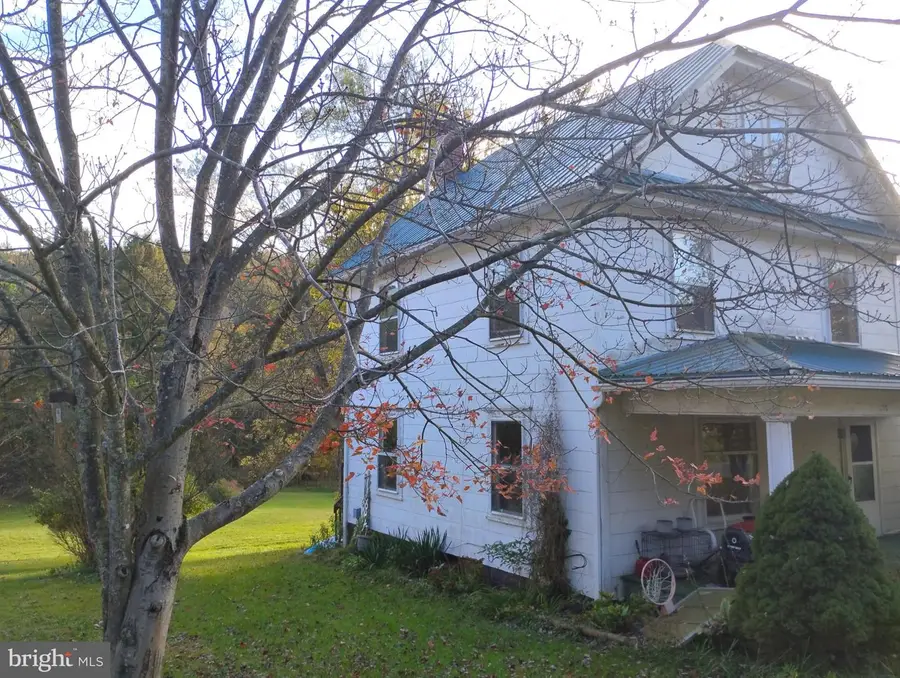 90 Railroad St, Timblin, PA 15778 - #3