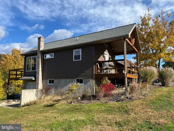 25 Longacre St, MIFFLINTOWN, PA 17059