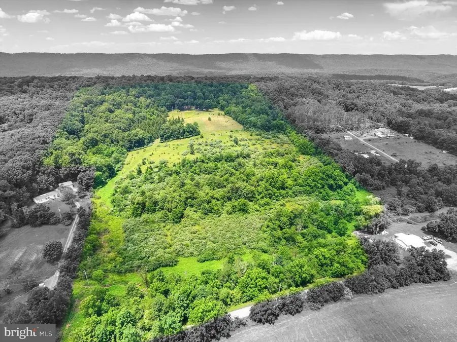 241 Tobias Dr, East Waterford, PA 17021 - Image #2