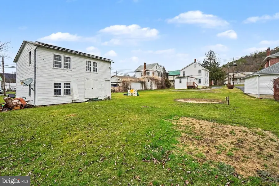 62 Westfall, McAlisterville, PA 17049 - #2