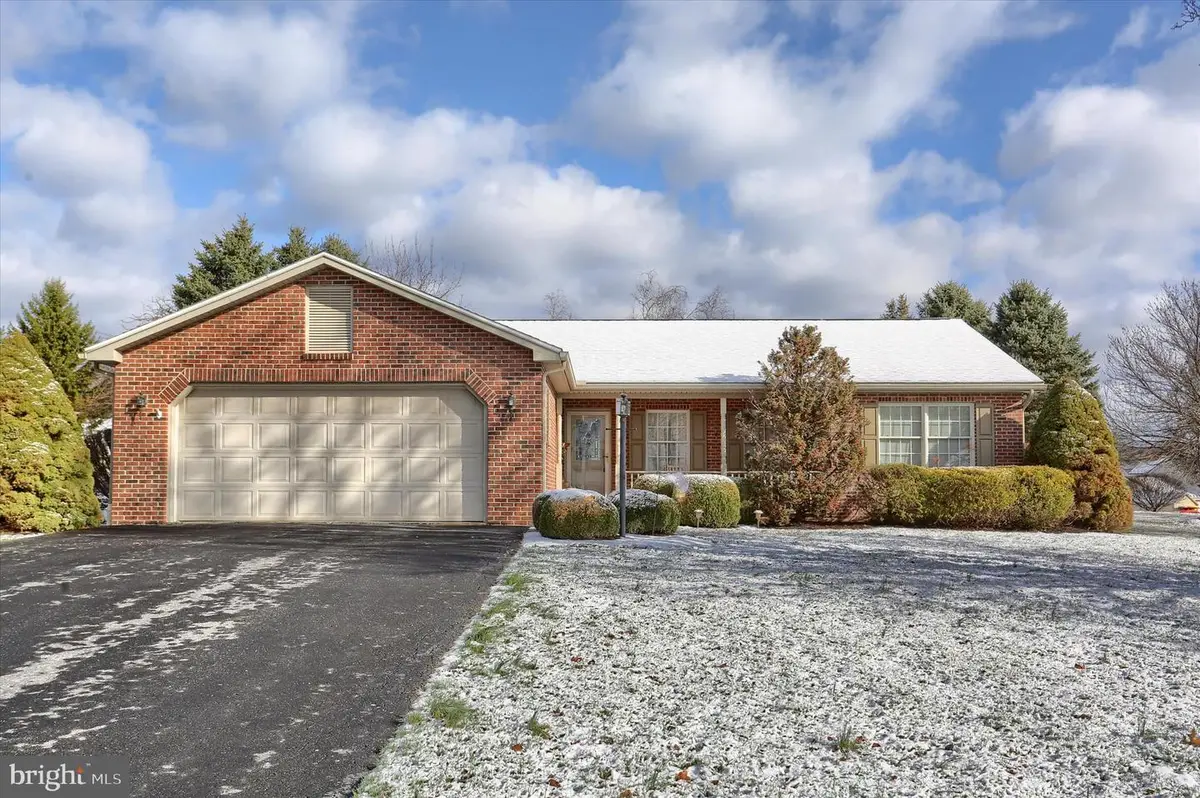 104 Farmhouse Ct, Mifflintown, PA 17059 - #1