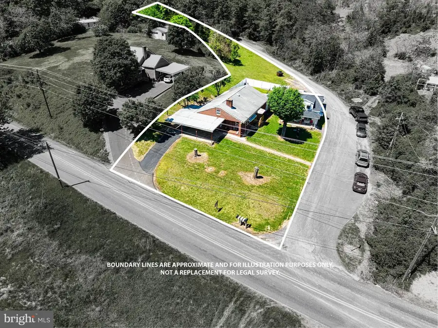 10131 Licking Creek Rd, Mifflintown, PA 17059 - #2
