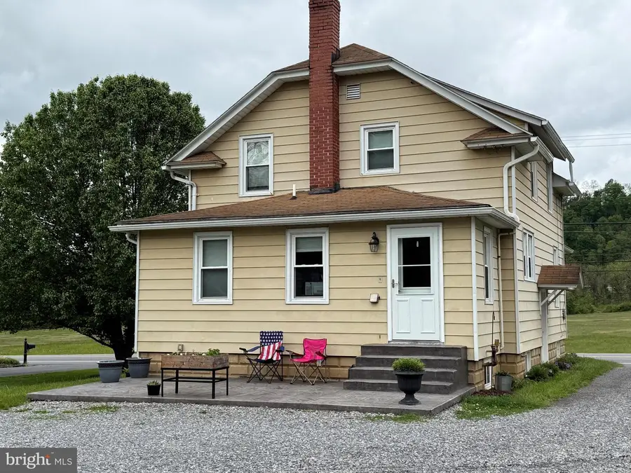 484 E Main St, Thompsontown, PA 17094 - #3