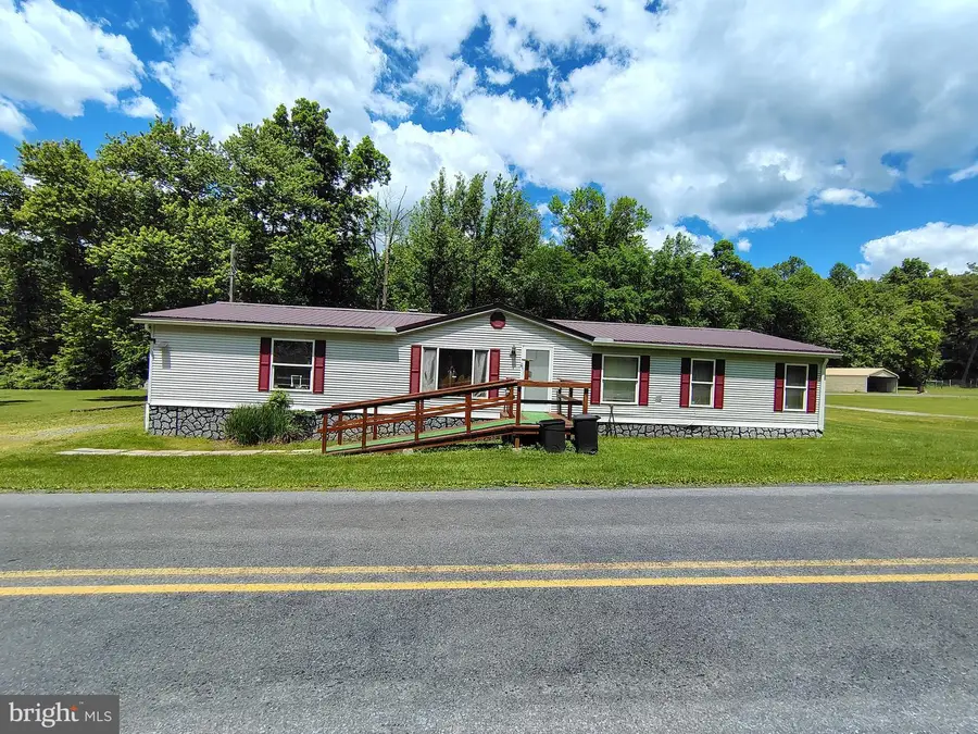 3021 Arch Rock Rd, Mifflintown, PA 17059 - #2