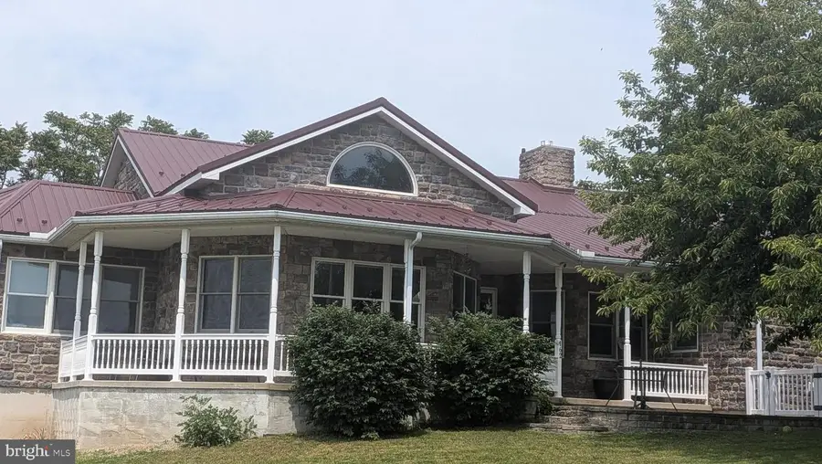 162 Hosler Ln, Thompsontown, PA 17094 - #2