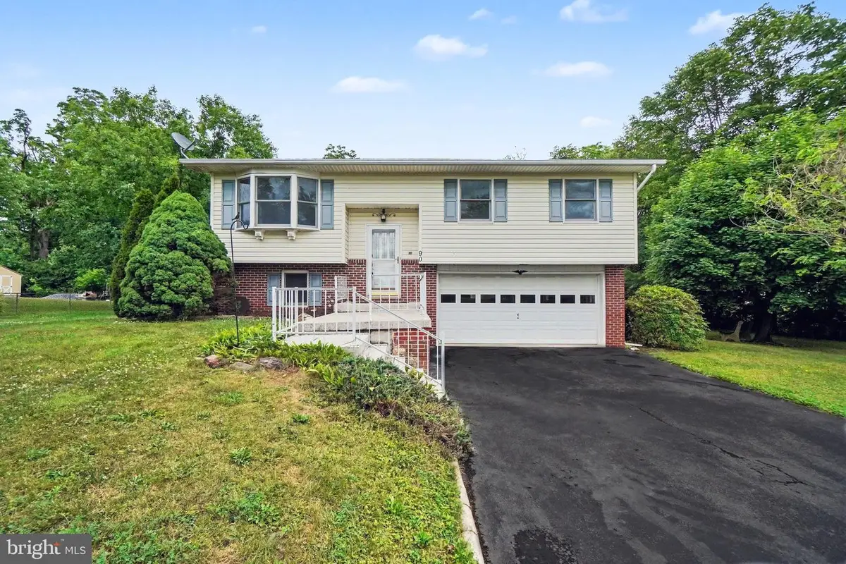 90 Pine Maple St, McAlisterville, PA 17049 - #1