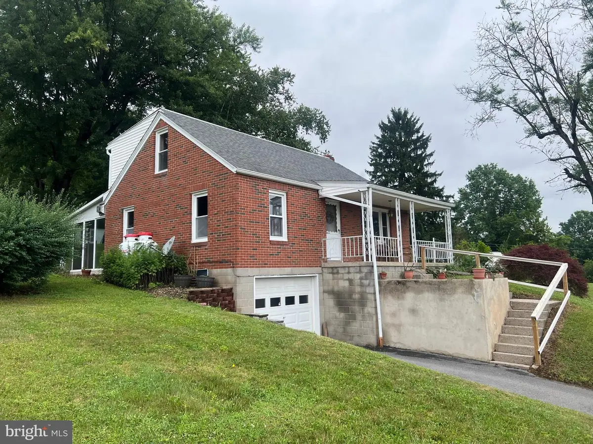 74 Autumn St, Mifflintown, PA 17059 - #1