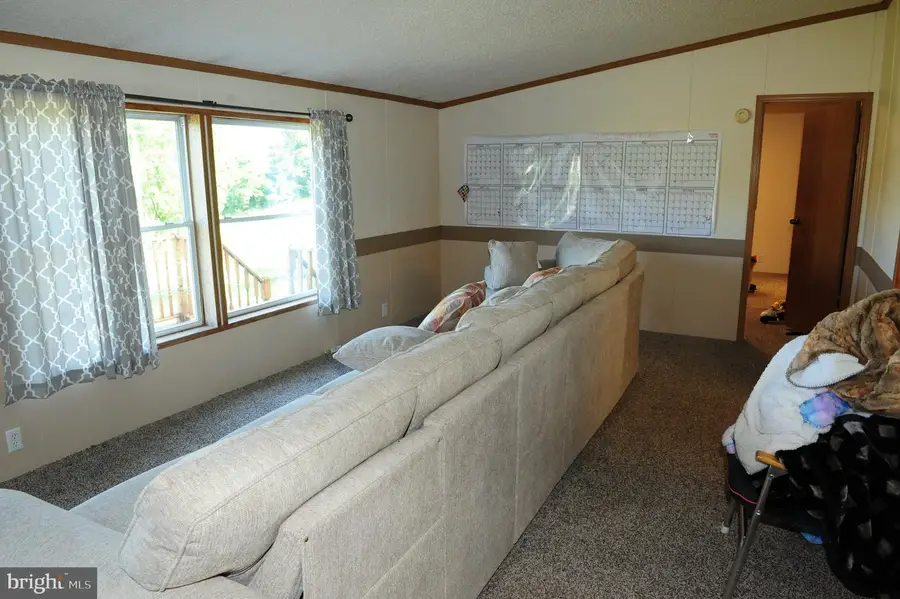 64 Harold Ln, McAlisterville, PA 17049 - #3