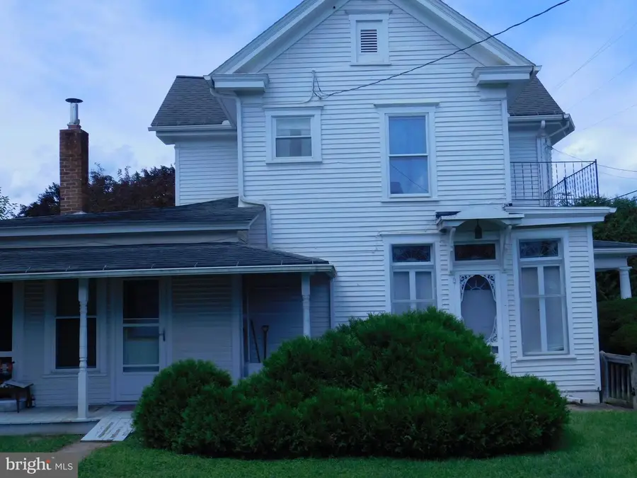 301 Milford St, Port Royal, PA 17082 - #2