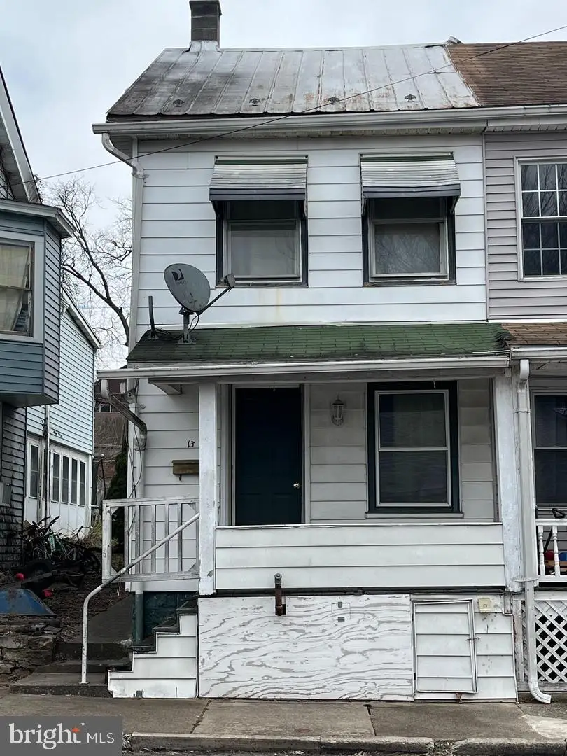 13 S Front St, Mifflintown, PA 17059 - #2