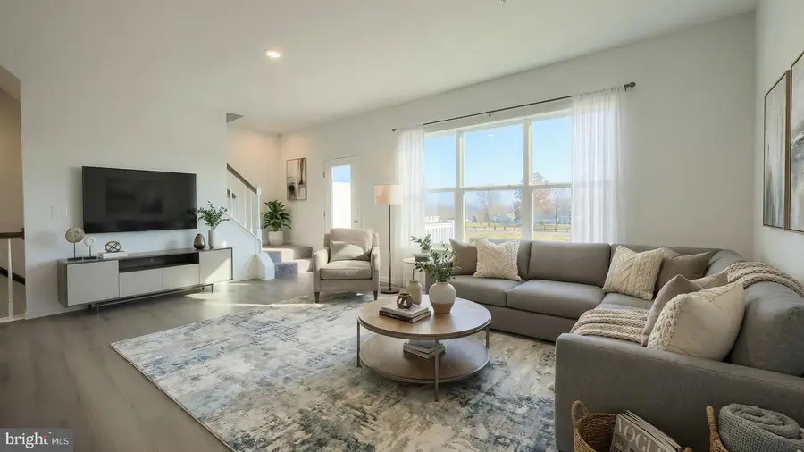 70 N Conifer Dr, Elizabethtown, PA 17022 - Image #3