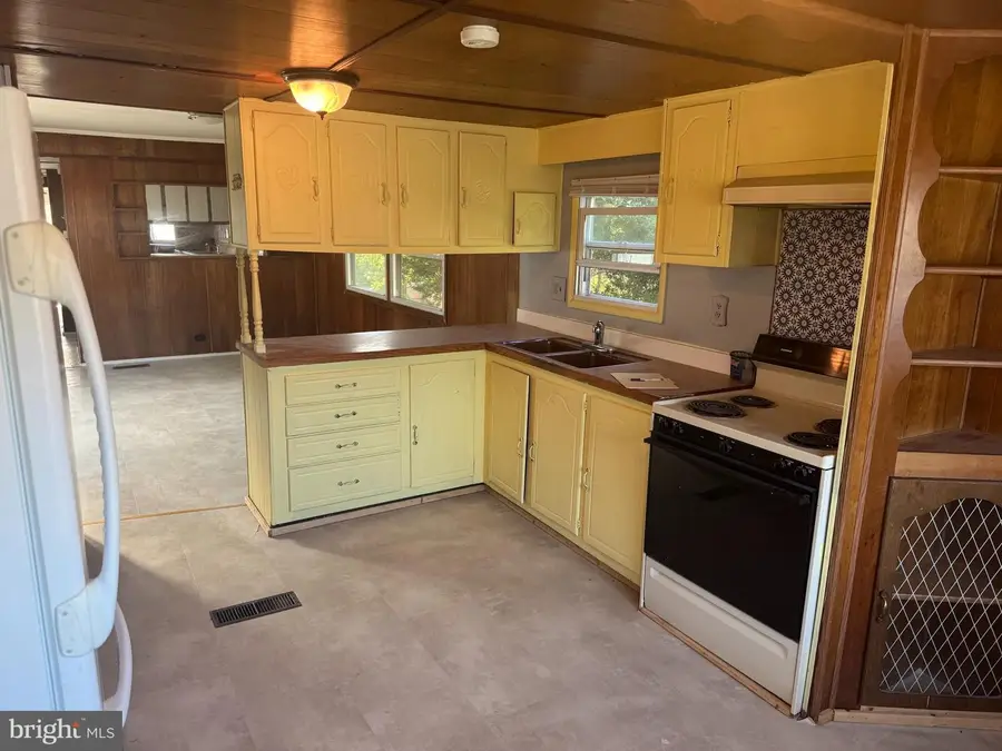 1014 Willow Street Pike #8, Lancaster, PA 17602 - Image #3